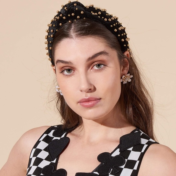 MOTHER OF PEARL FLOWER BULB BUTTON - Picture 2 of 3